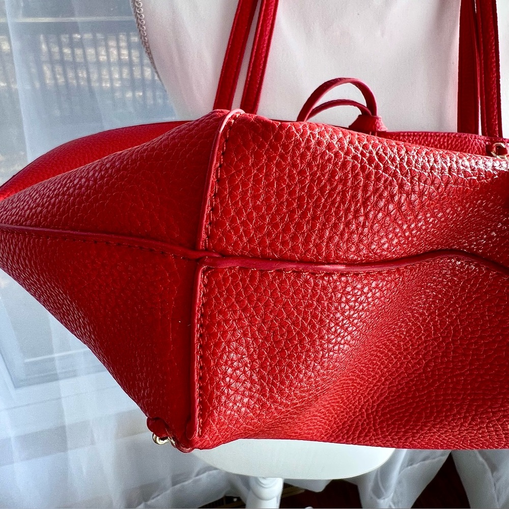 BCBG Paris Large Tote Orange and Beige Gold Chain Detail NWT - Picture 8 of 11